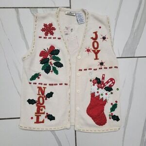 Vintage cottagecore christmas sweater vest with red accents